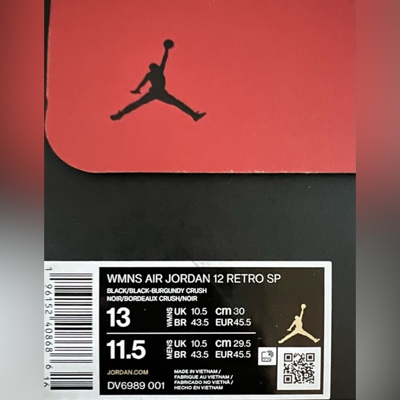 Size 13W/11.5M Jordan 12 Retro SP A Ma Maniére Black (Women's) DV6989-001 (2023) - Picture 4 of 11